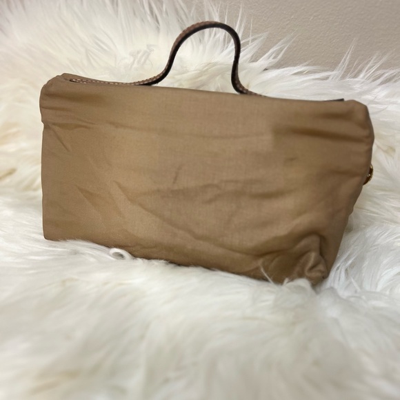 Longchamp Beige Pouch with Dark Brown Trim - Picture 2 of 6
